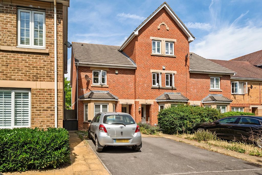 Property photo 1 of 11 Picture No. 24