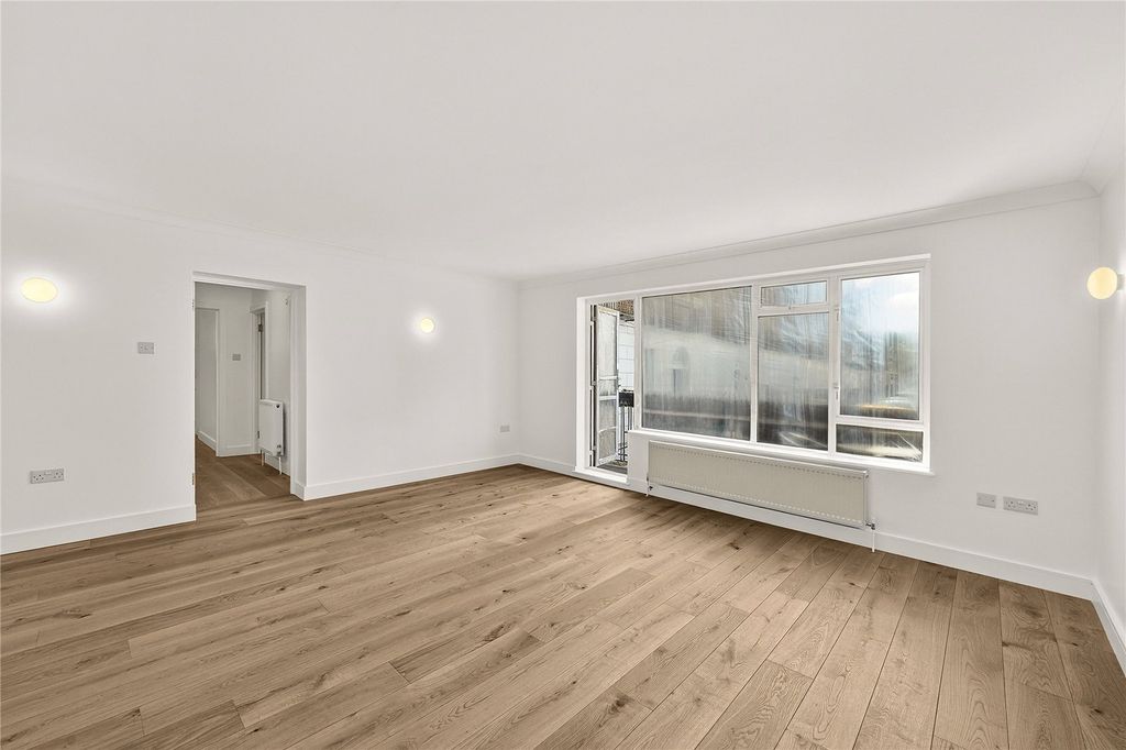 Property photo 2 of 15 Living Room