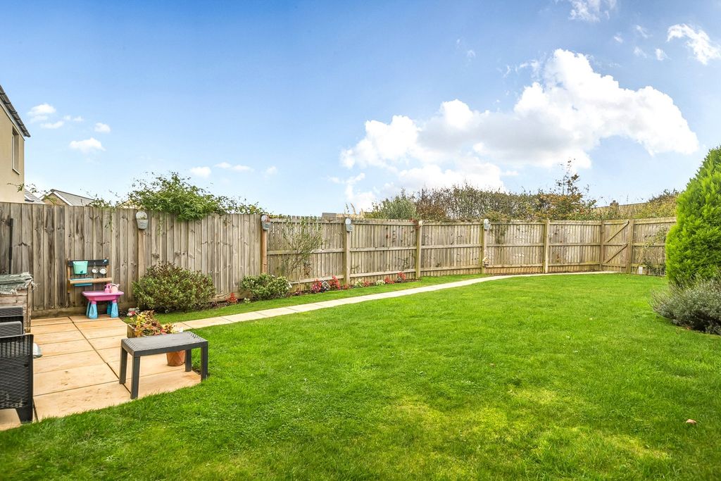 Property photo 2 of 16 External