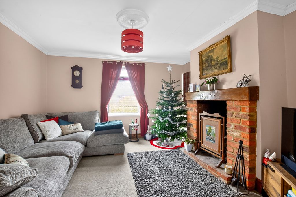 Property photo 2 of 25