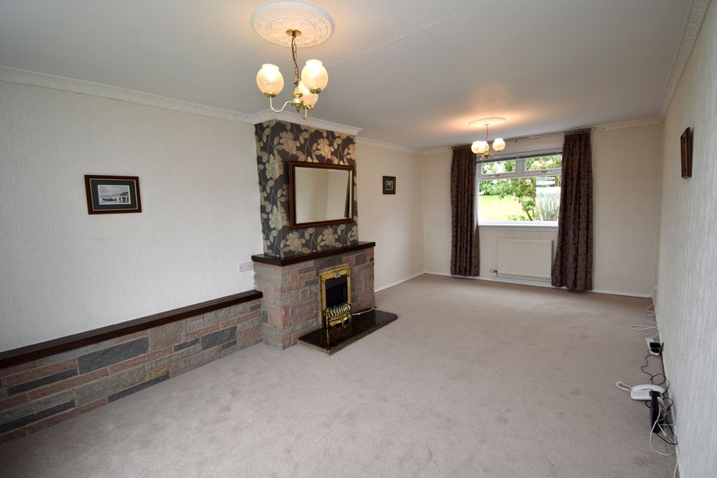 Property photo 2 of 21