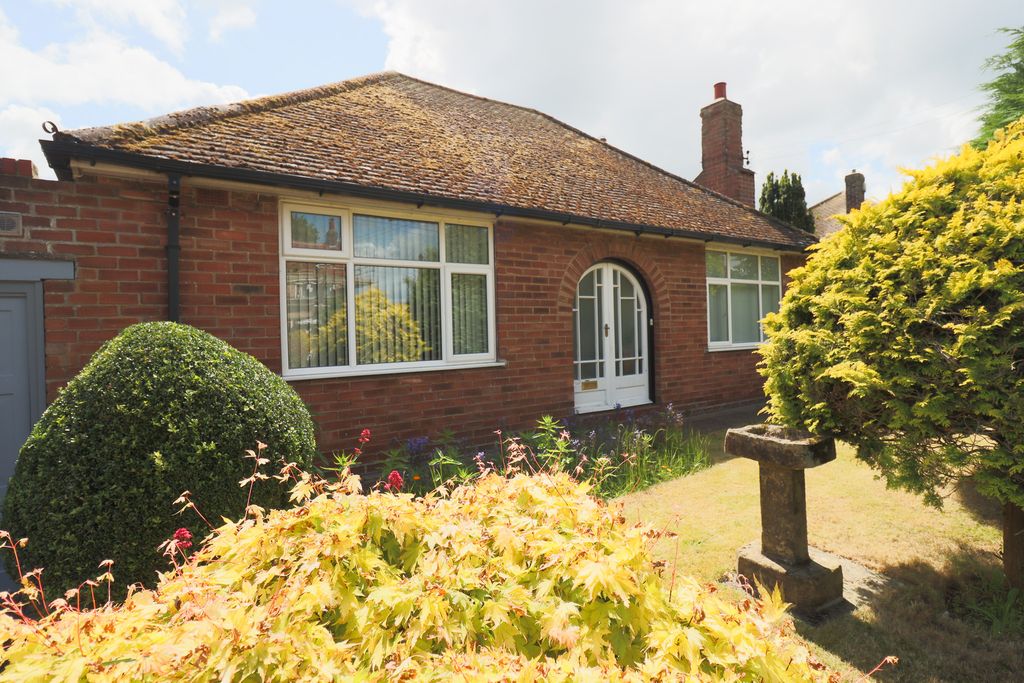 Property photo 1 of 28