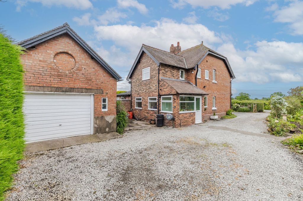 Property photo 3 of 40
