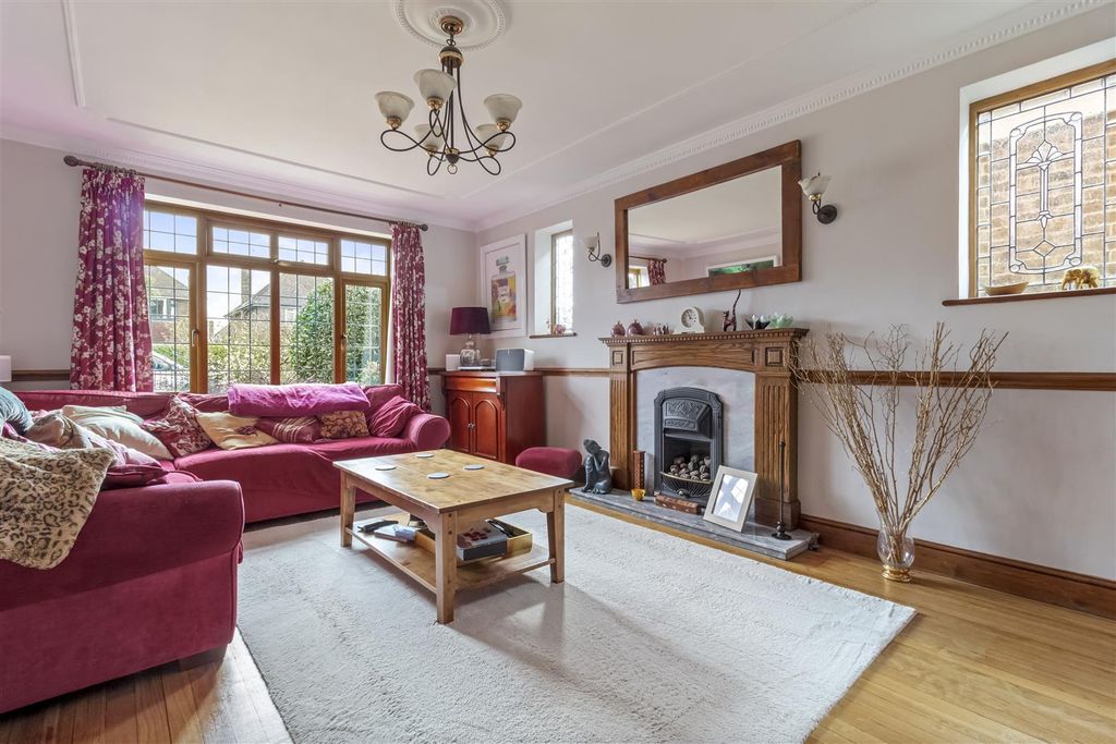 Property photo 3 of 31 27 Withdean Avenue-004.Jpg