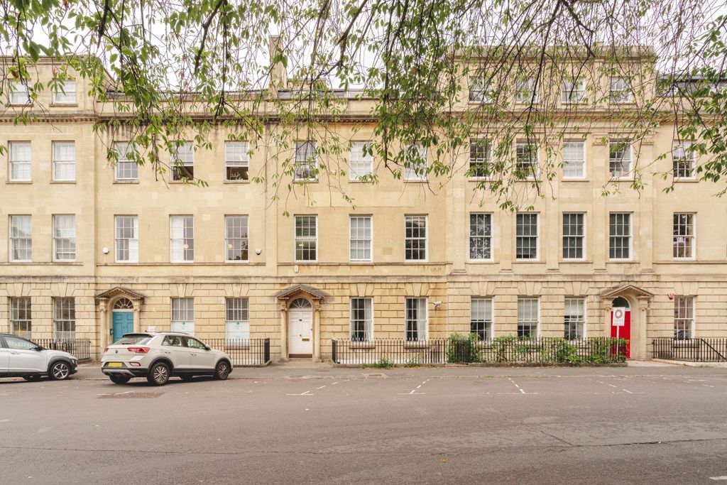 Property photo 1 of 8 15