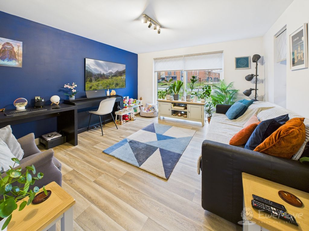 Property photo 2 of 9 Living Room