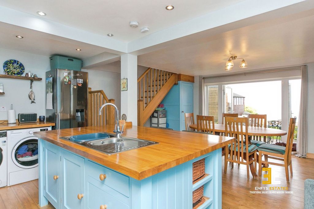 Additional image 15 of 4 bed end terrace house for saleHigh Street, Penmaenmawr LL34
