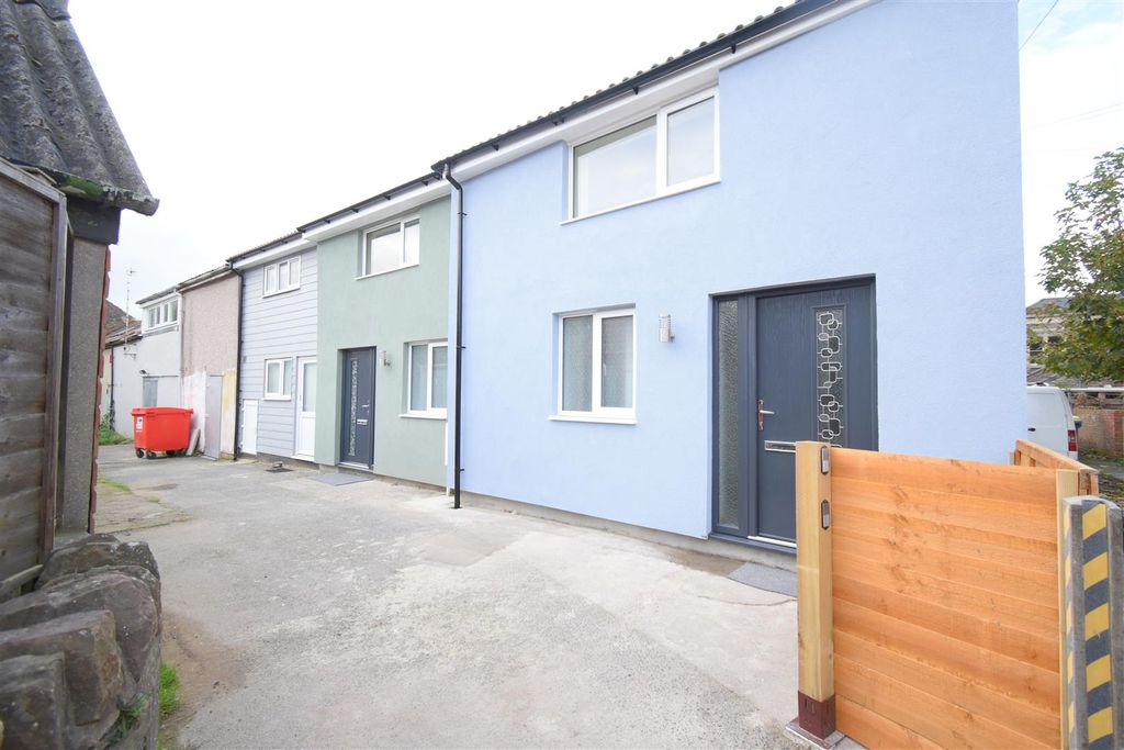 Property photo 1 of 12 Front