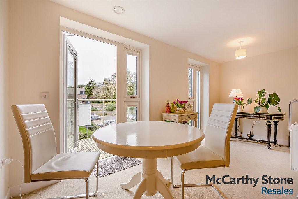 Property photo 3 of 50 8683834-Interior07-800.Jpg