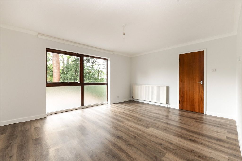 Property photo 2 of 16 Picture No. 34