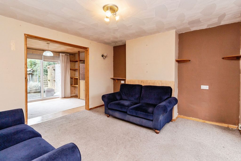 Property photo 3 of 15