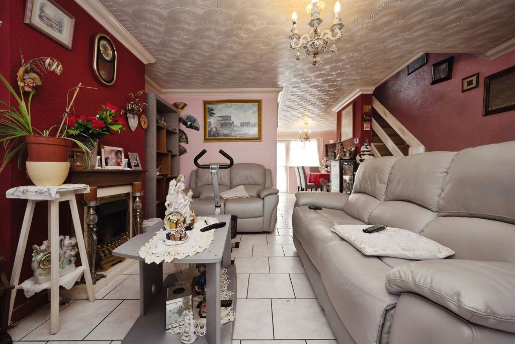 Property photo 2 of 19