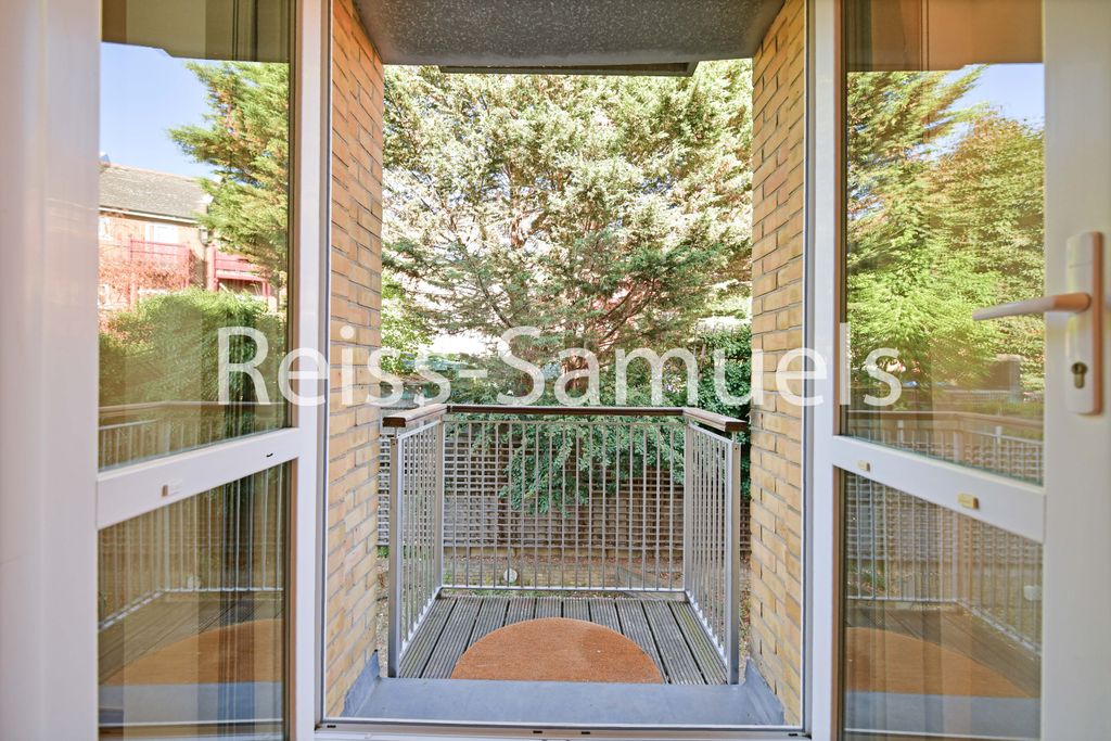 Property photo 1 of 21