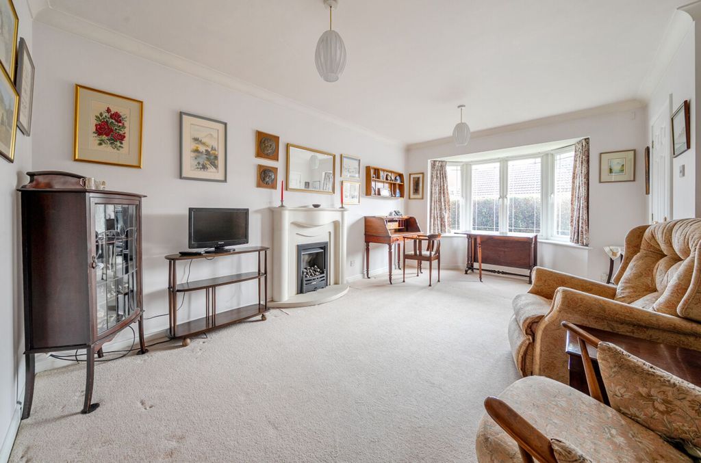 Property photo 2 of 19