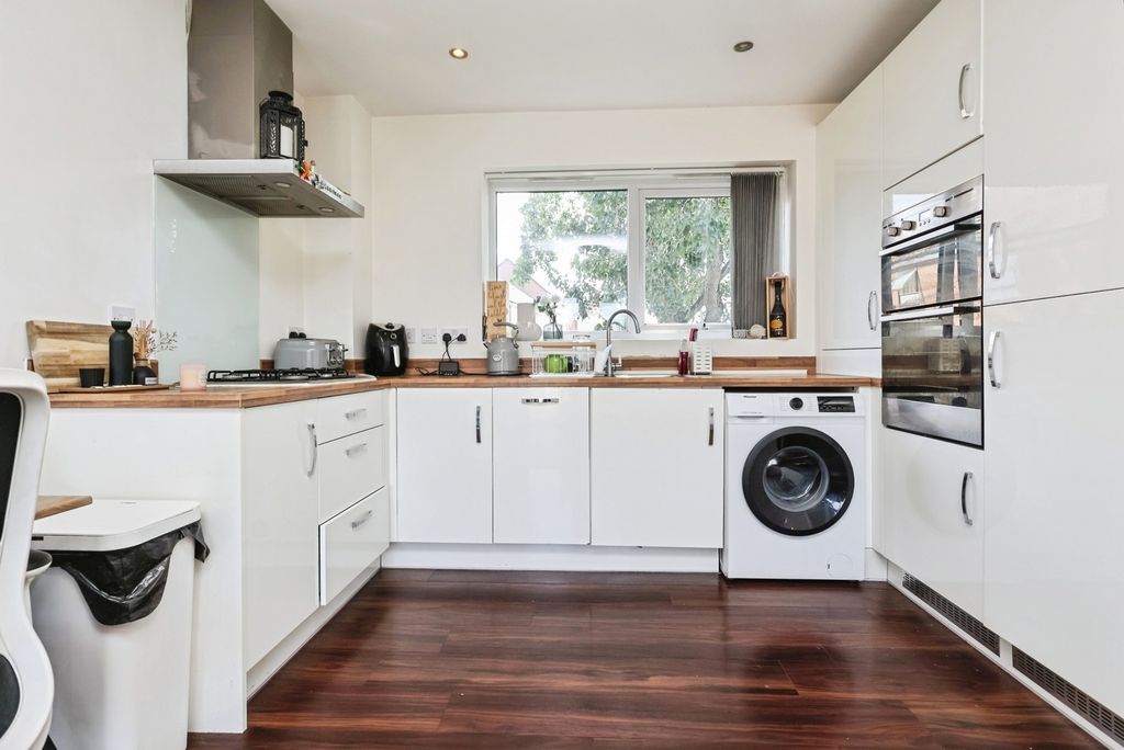Property photo 2 of 19 Pbox-Img.Jpg
