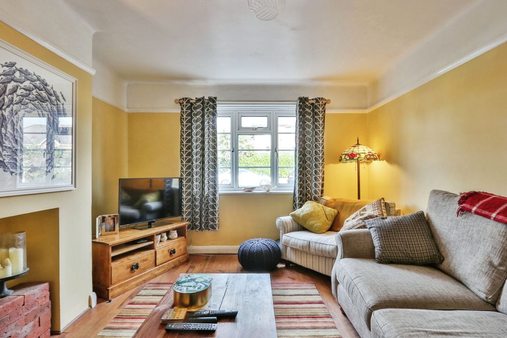 Property photo 2 of 17 Photography