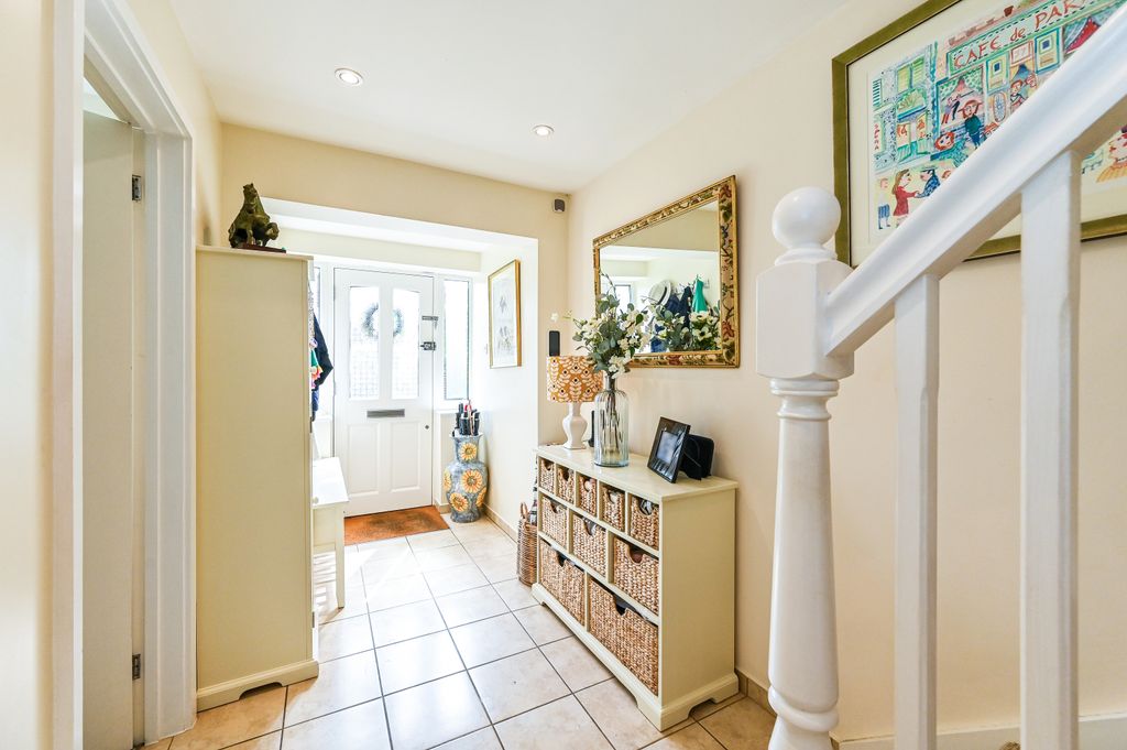 Property photo 3 of 29 Ph32_6028626