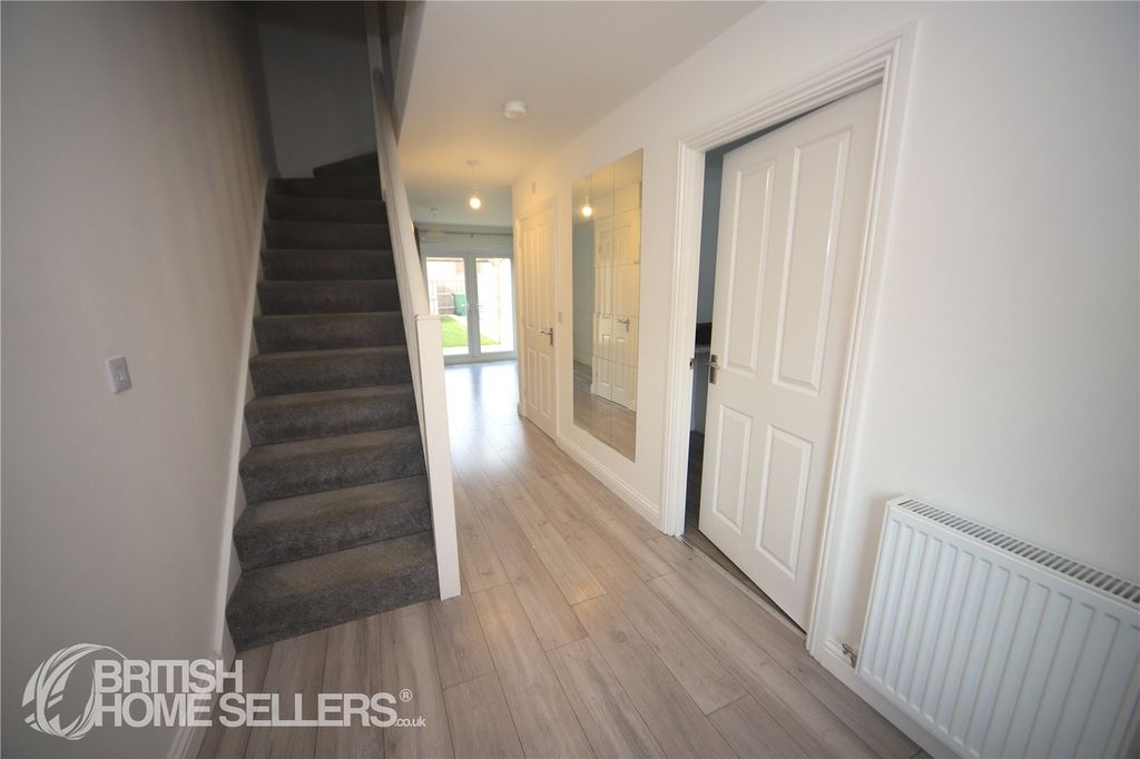 Property photo 2 of 18 Picture No. 13