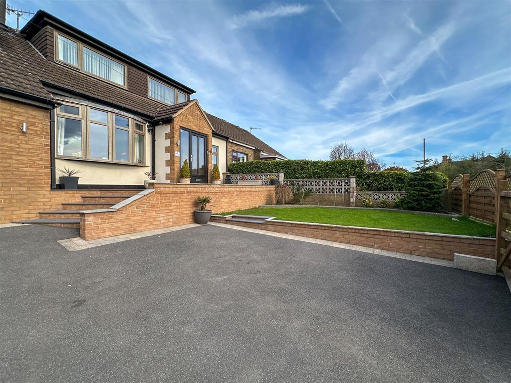 Property photo 3 of 32