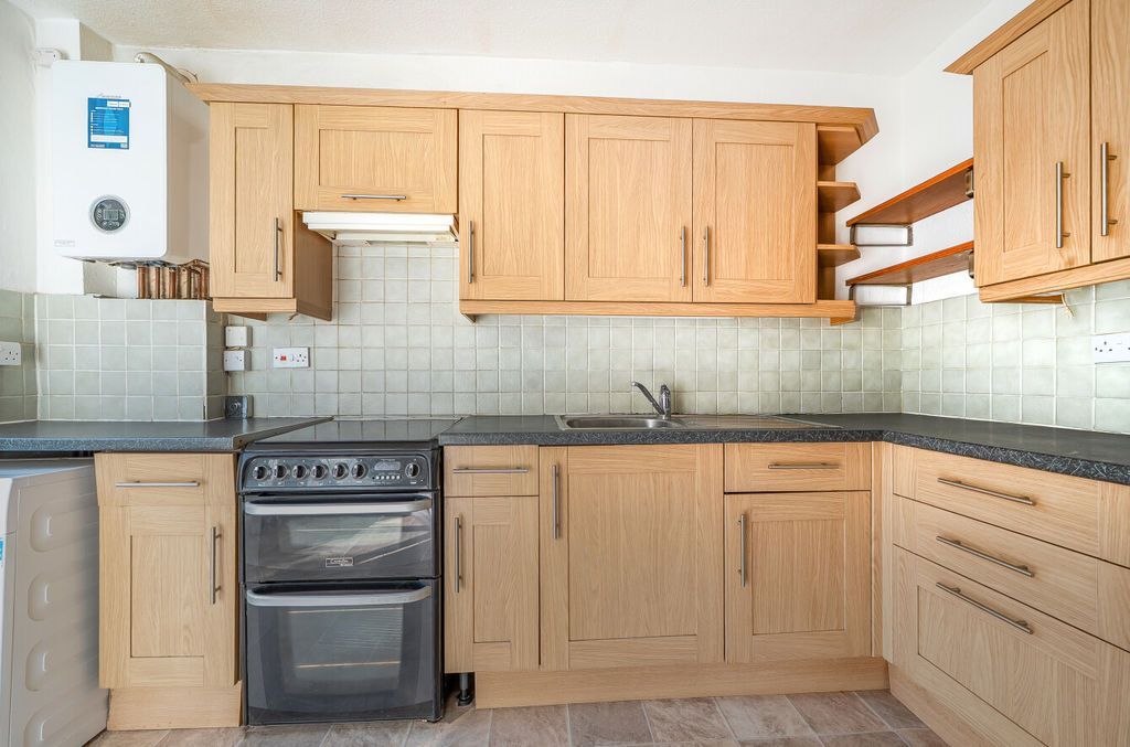 Property photo 3 of 13 Photo 8