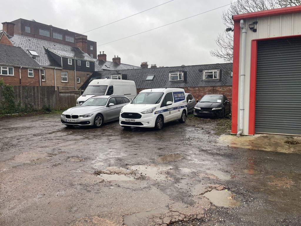 Property photo 3 of 4