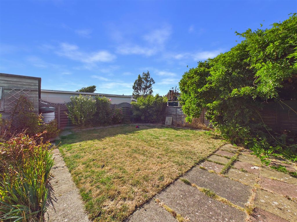Property photo 2 of 13 Cam05193G0-Pr0185-Still002.Jpg