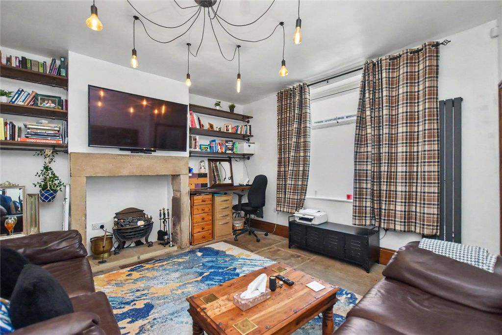 Property photo 3 of 10 Picture No. 04