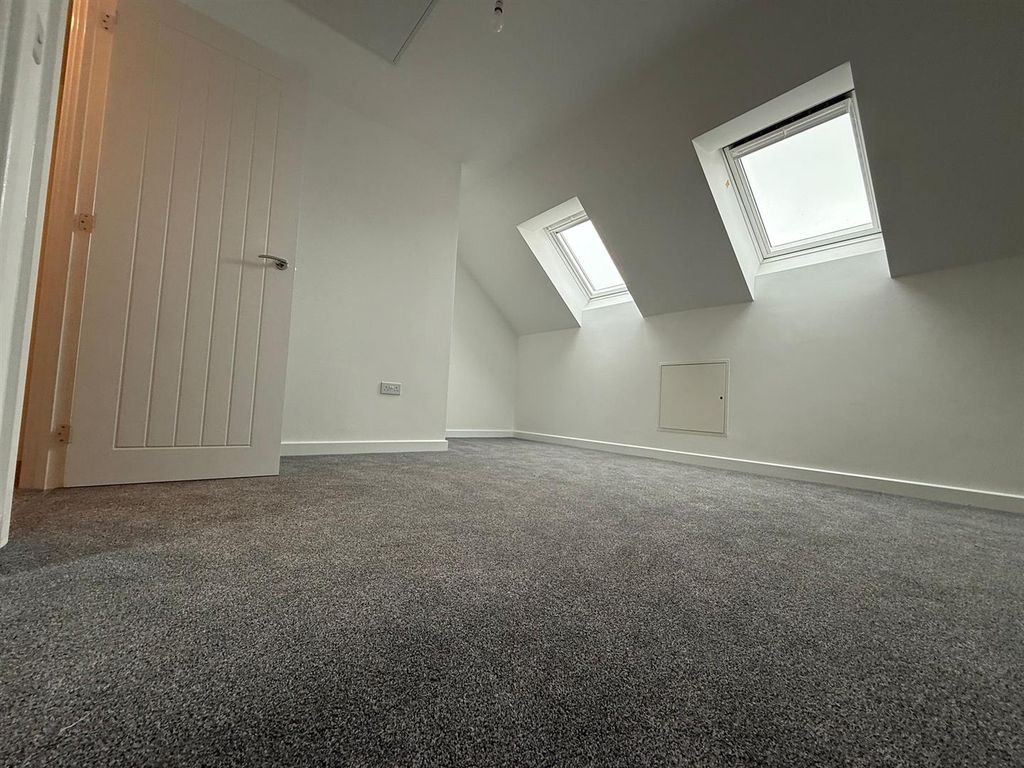 Property photo 3 of 17 cd618085-c76A-4E5A-9Cf3-6403B8ee4d62.Jpg