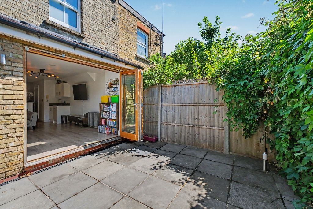 Property photo 3 of 8 5111905