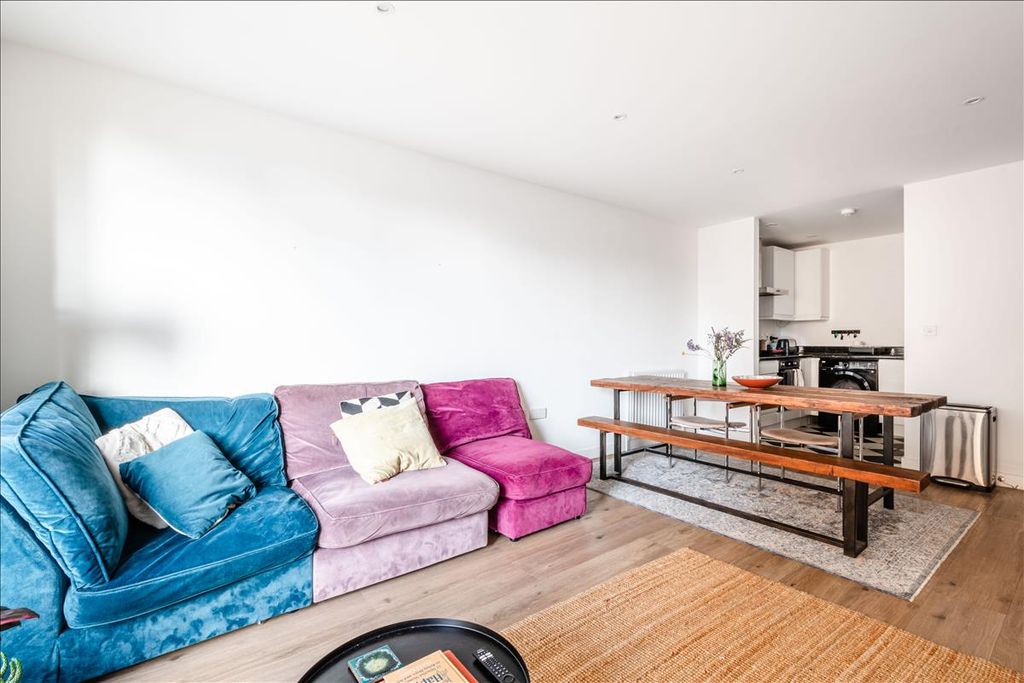 Property photo 3 of 14