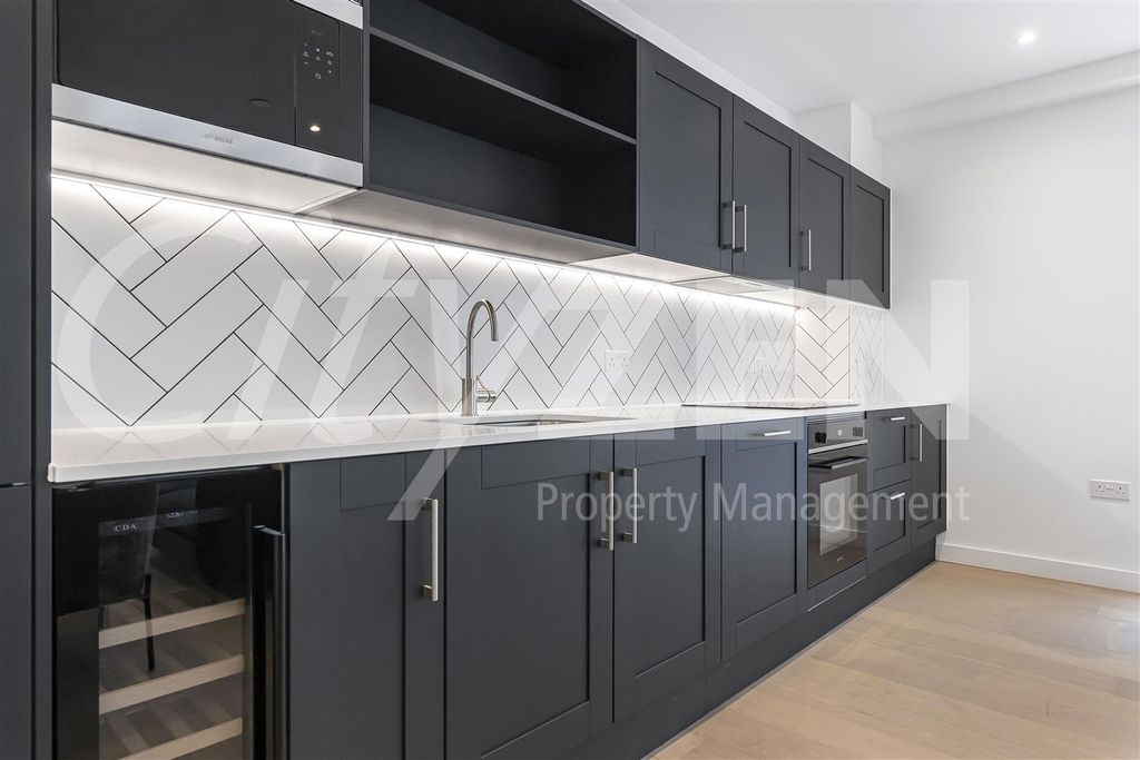 Property photo 2 of 50 Kitchen