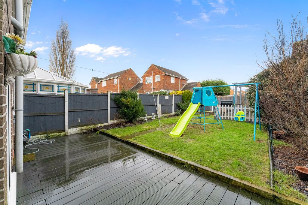 Property photo 2 of 19