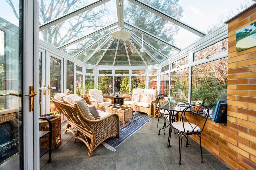 Property photo 3 of 11