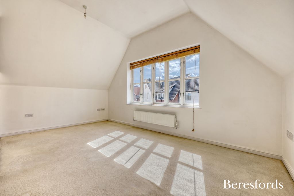 Property photo 3 of 15 Picture No. 12