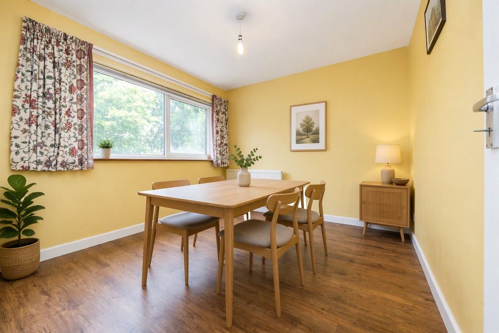 Property photo 2 of 20 Dining Room