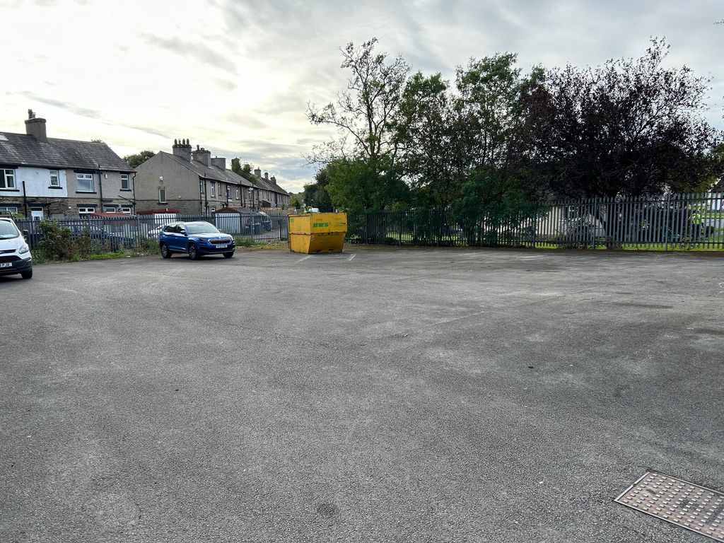 Property photo 3 of 3