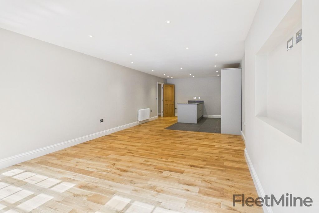 Property photo 3 of 19 Living/Dining Room