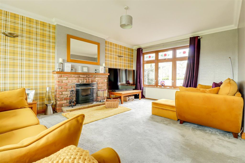 Property photo 3 of 30