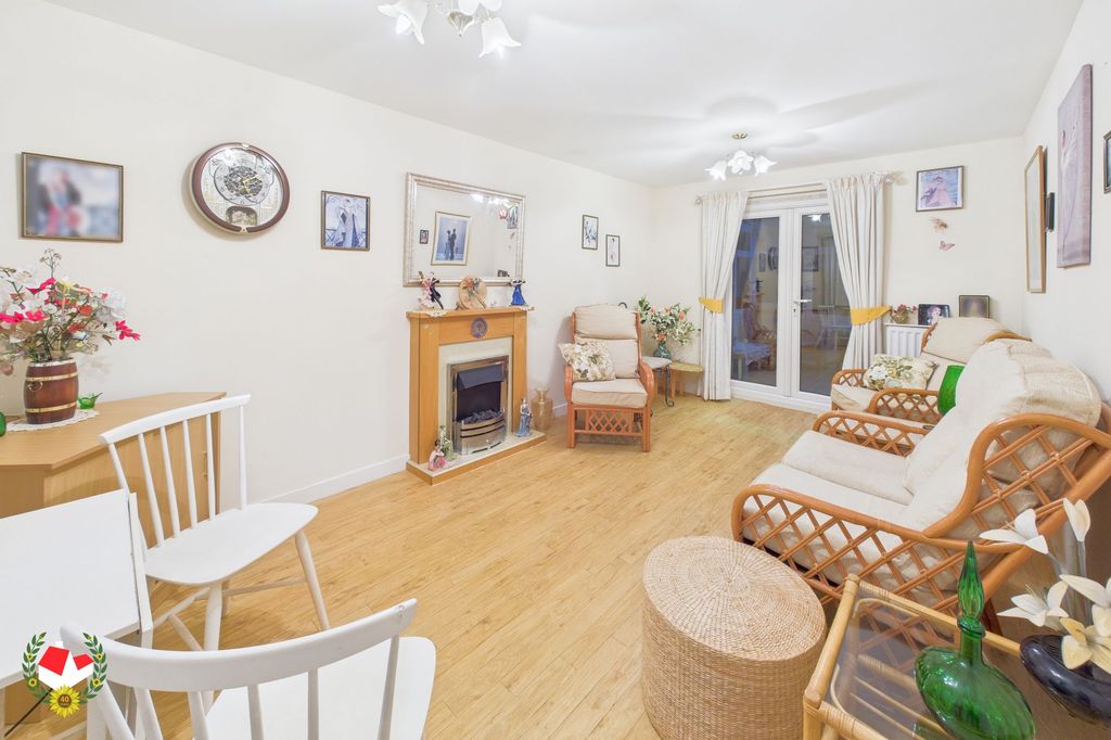 Property photo 3 of 15