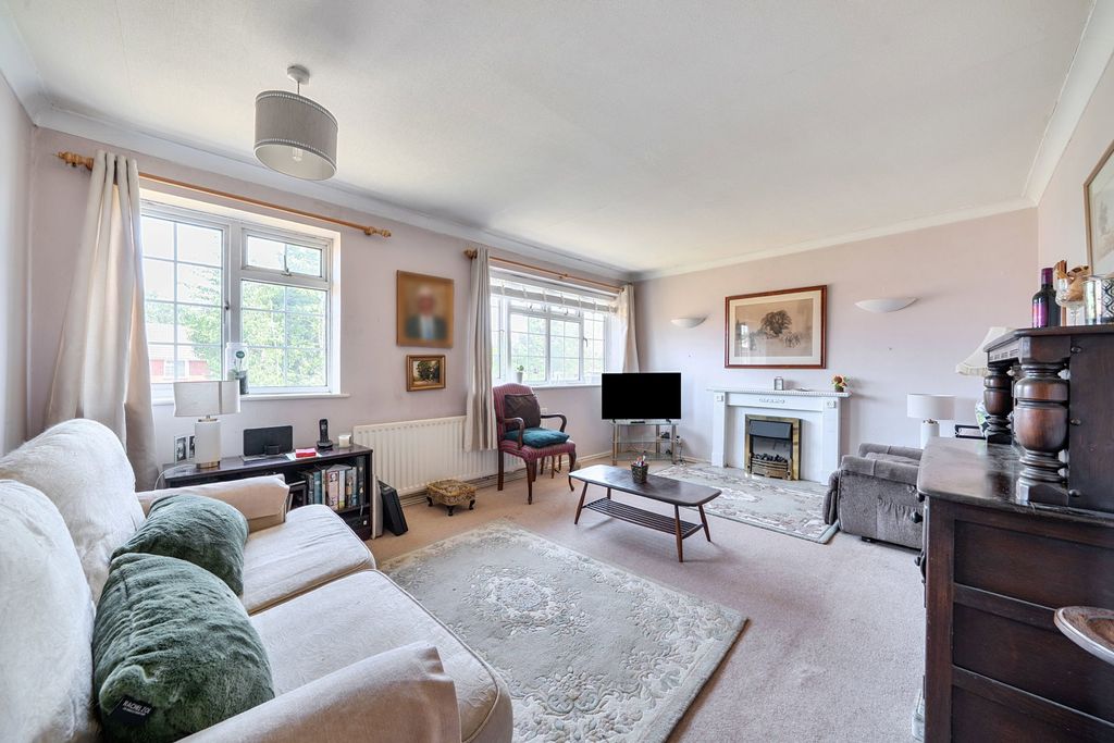 Property photo 2 of 16