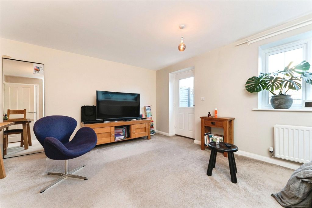 Property photo 2 of 21 Picture No. 42