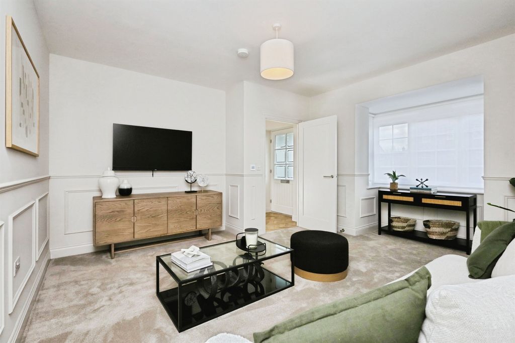 Property photo 3 of 17