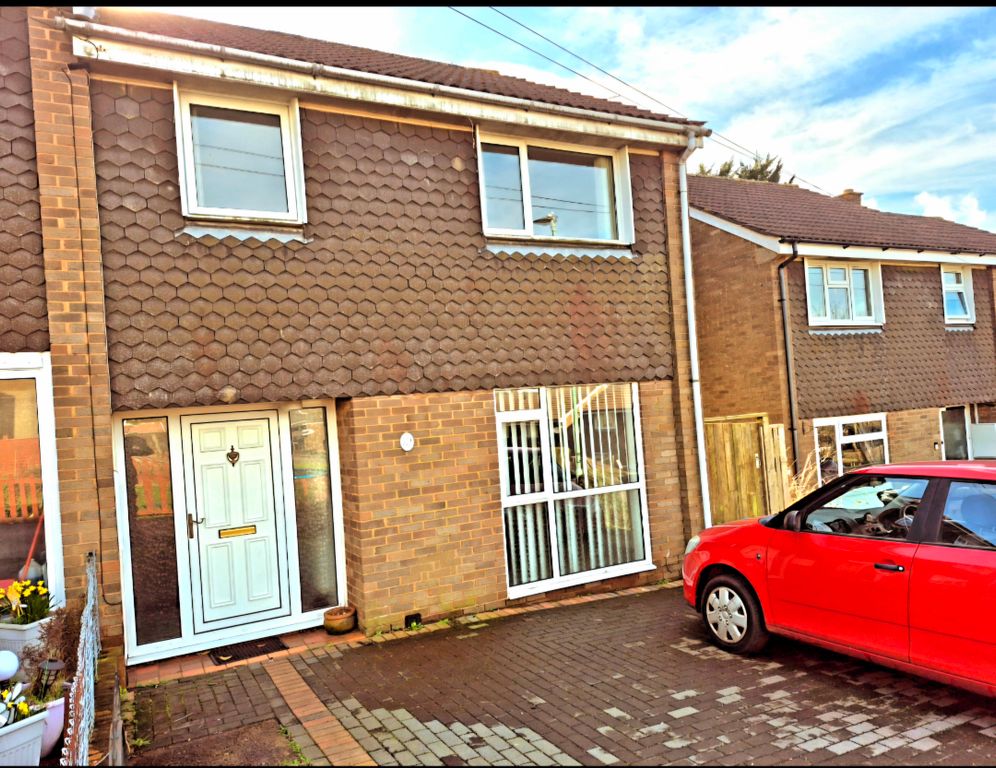 Property photo 1 of 17 Front & Parking