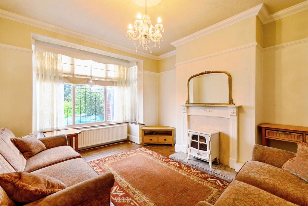 Property photo 3 of 17 Photo