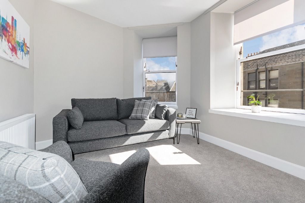 Property photo 3 of 11 2_17011879975634.Jpg