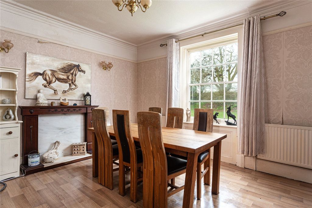 Property photo 3 of 19 Dining Room