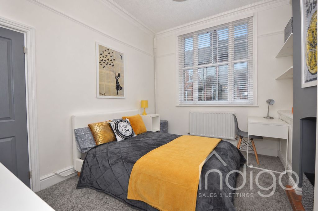 Property photo 3 of 21