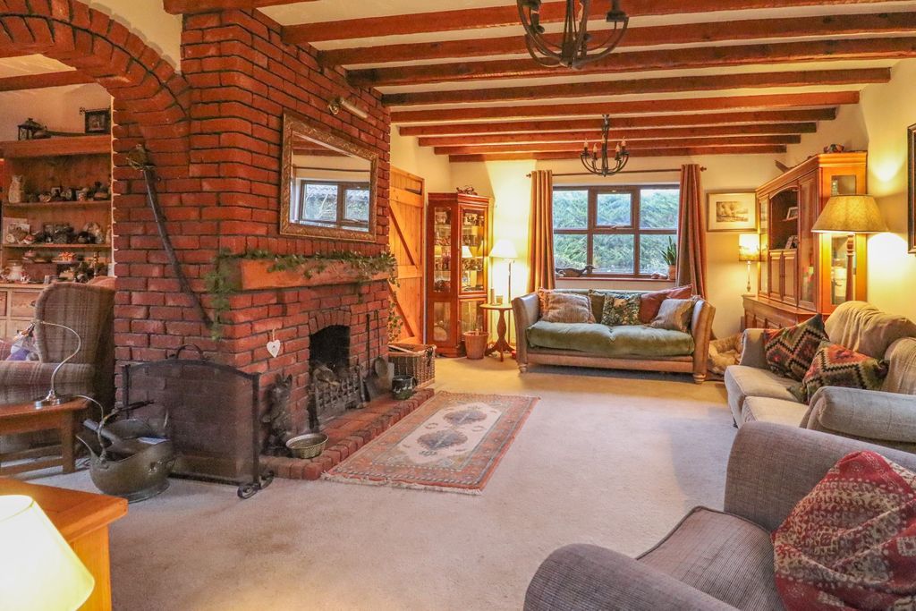 Property photo 3 of 36 4868615