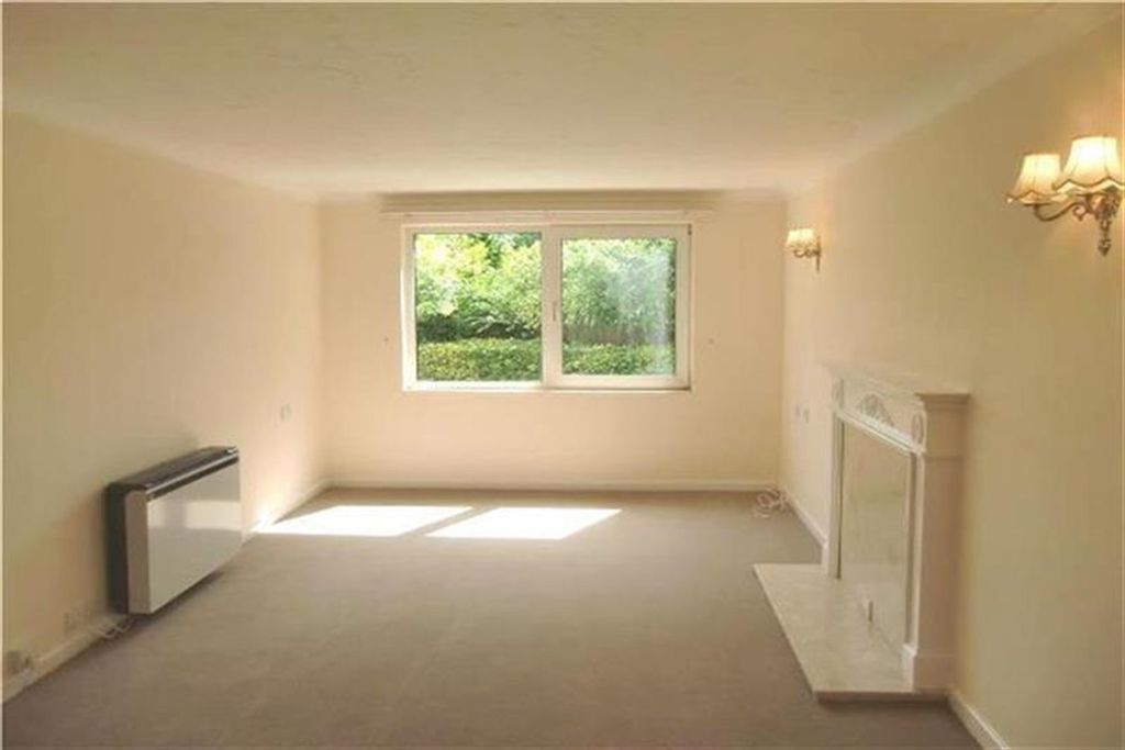 Property photo 1 of 6 (Main)