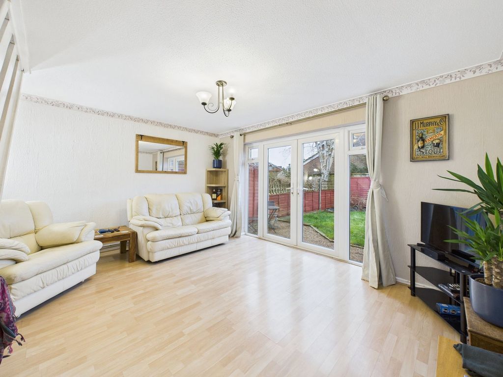Property photo 3 of 11